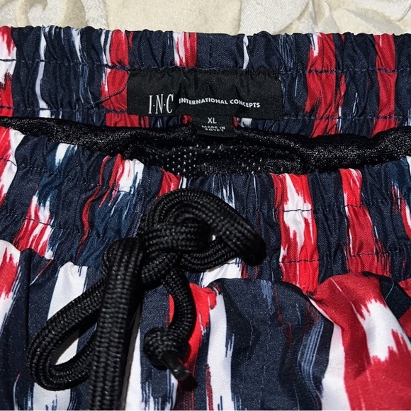 Like new ❤️🤍💙 INC swim trunks Men’s L - Picture 10 of 13